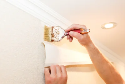 Pose de papier peint à la Cerlangue — revêtements muraux et toiles de verre